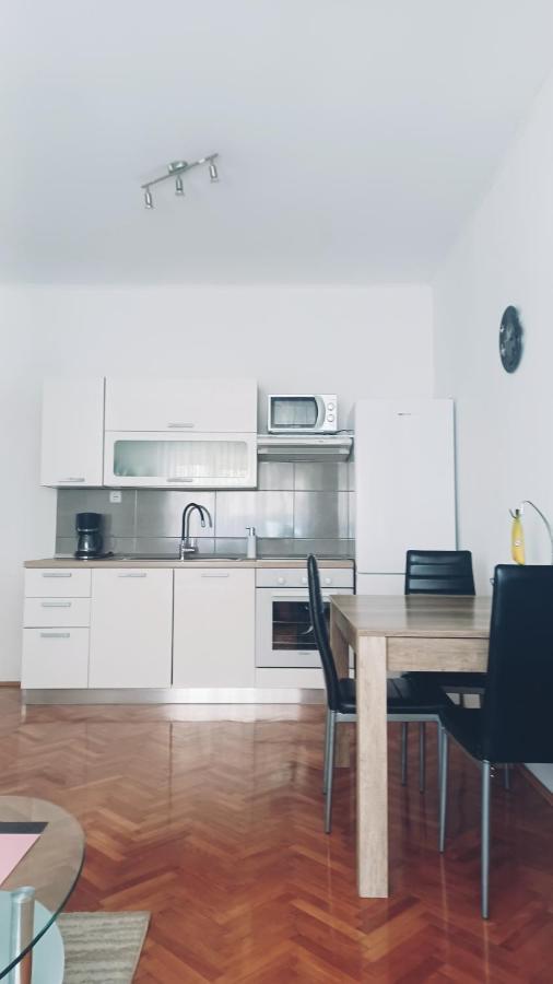 Апартаменты Apartman Dora Пула Экстерьер фото
